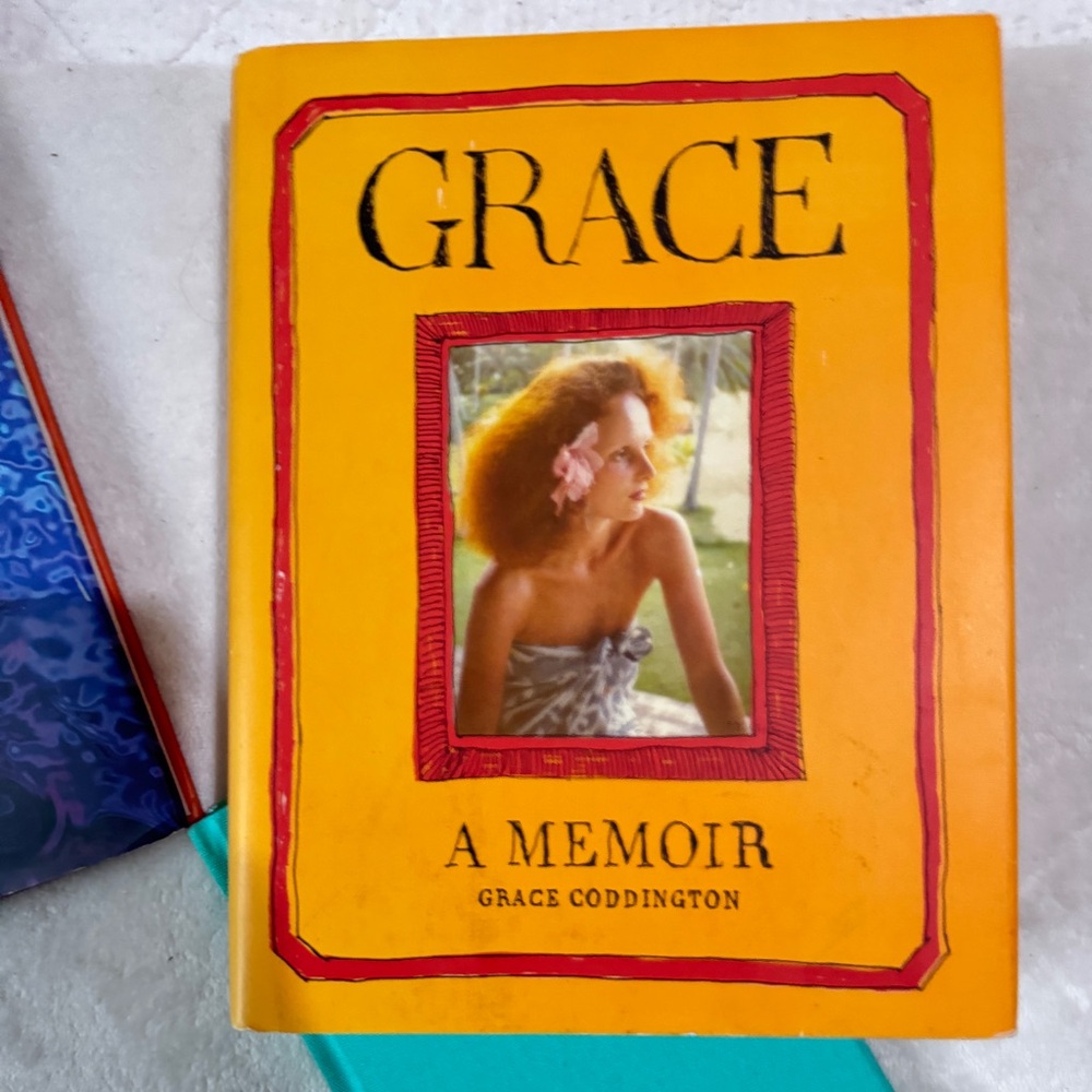 3 Fashion Books - Picture 3 of 5